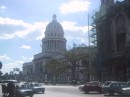 Capitolio * Blick vom Parque Central auf das Capitolio, das seinem Washingtoner Vorbild nachempfunden ist. * 1600 x 1200 * (500KB)